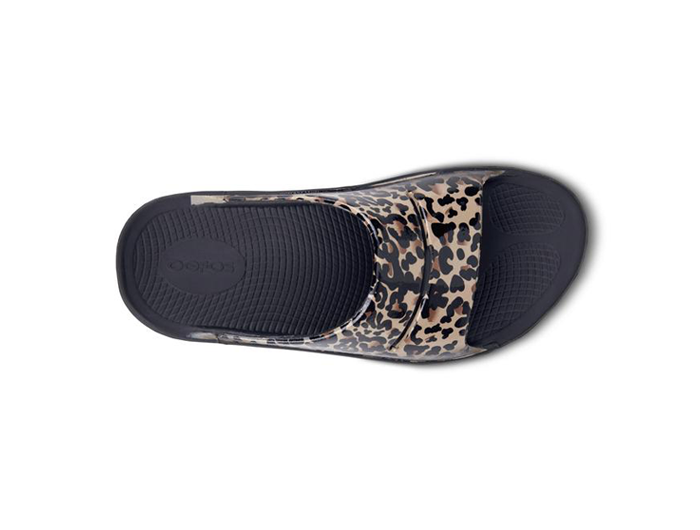 OOFOS Women's OOahh Luxe Slide - Leopard