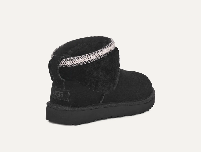 UGG Women's Classic Ultra Mini Maxi Curly Boot