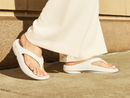 OOFOS Women's OOlala Flip Flop