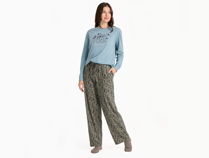 Life is Good Women's Snuggle Up Sleep Pant - Cardinal Winter Floral Pattern