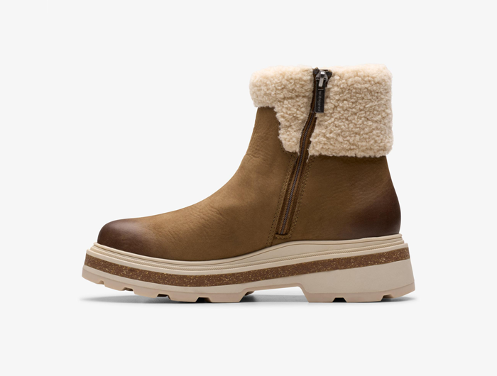 Clarks Women's Hencroft Madi Waterproof Boots