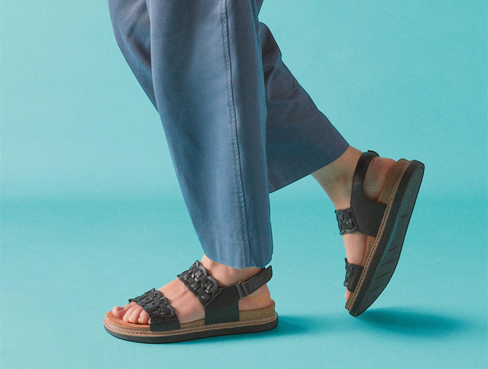 Clarks Women's Arwell Glide Sandals