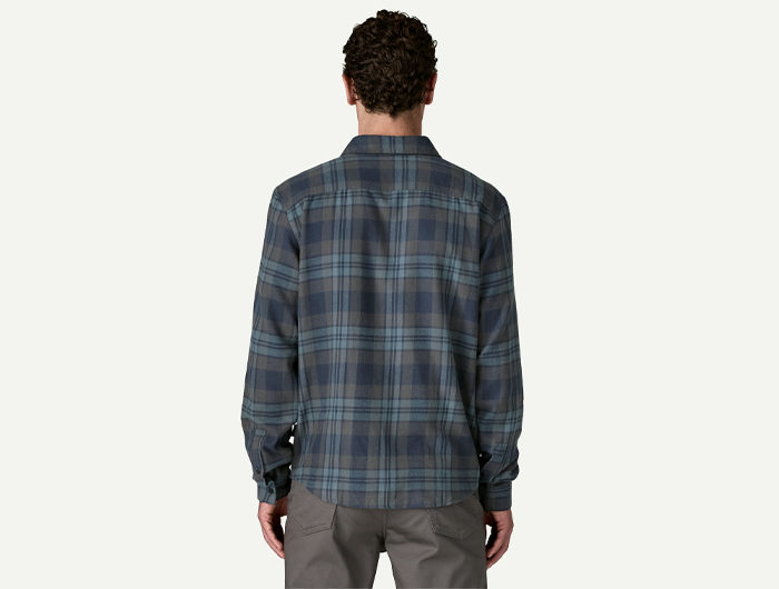 Patagonia Men's Long-Sleeved Cotton in Conversion Lightweight Fjord Flannel Shirt