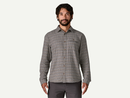 Patagonia Men's Long-Sleeved Cotton in Conversion Lightweight Fjord Flannel Shirt