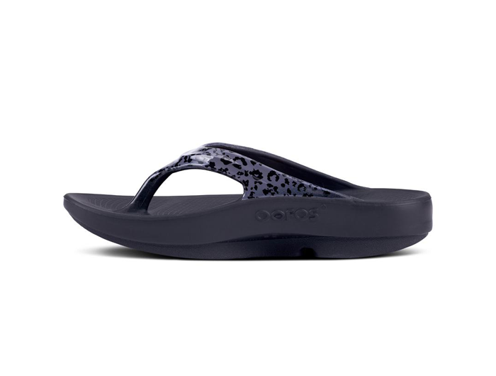 OOFOS Women's OOlala Limited Sandal - Leopard