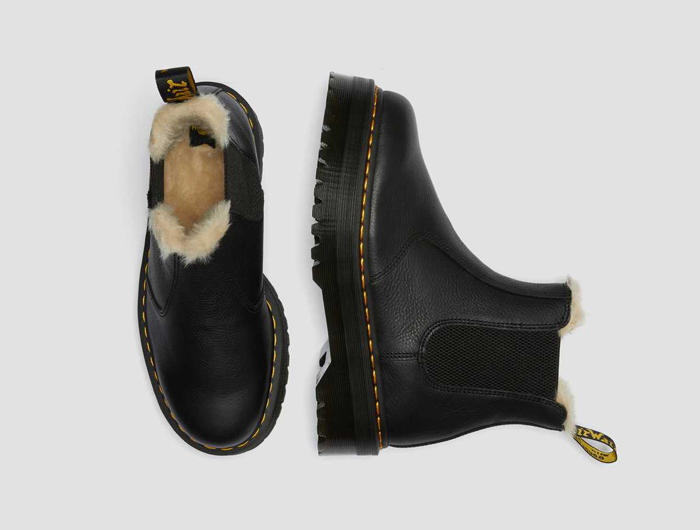 Fur fashion lined chelsea boots